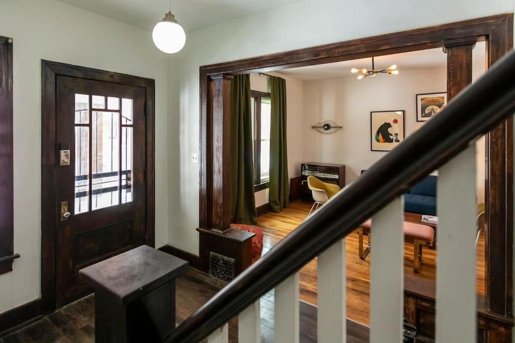 הוילה דטרויט Luxe Mid-Century Styled Historic Townhouse #1 מראה חיצוני תמונה