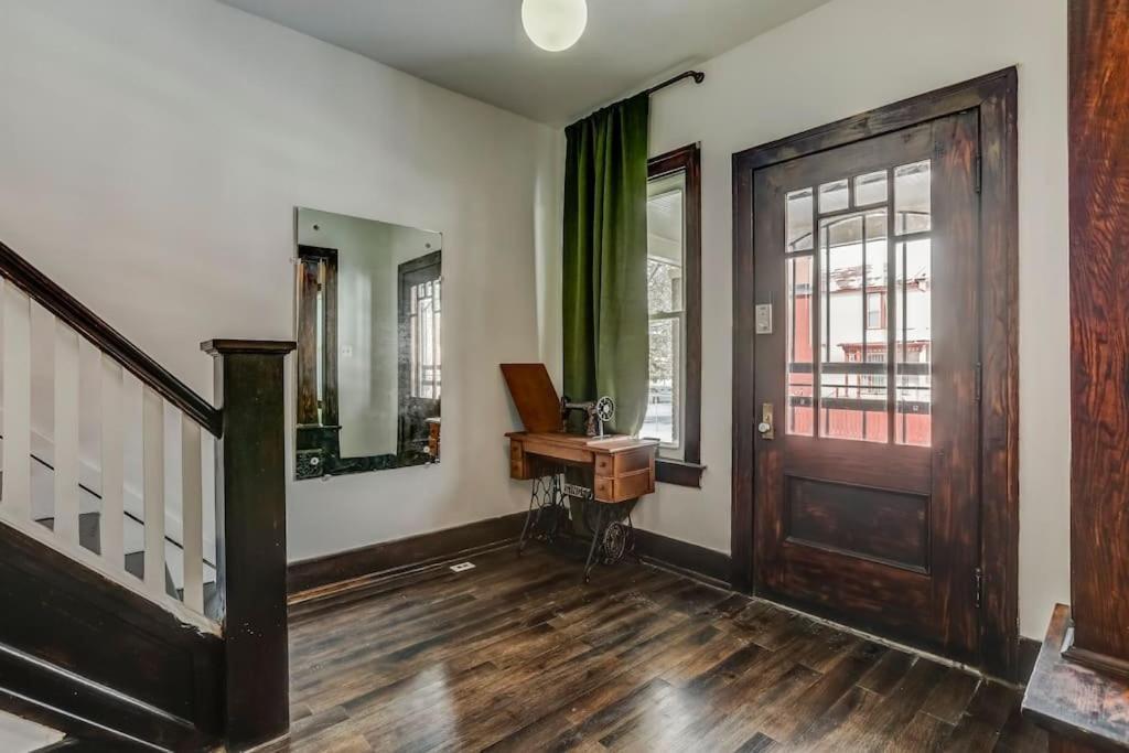 הוילה דטרויט Luxe Mid-Century Styled Historic Townhouse #1 מראה חיצוני תמונה