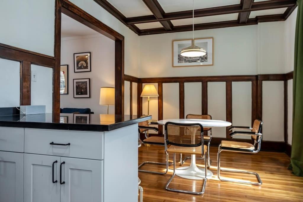 הוילה דטרויט Luxe Mid-Century Styled Historic Townhouse #1 מראה חיצוני תמונה